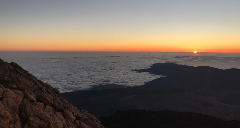 Amanecer en el Teide, mar de nubes