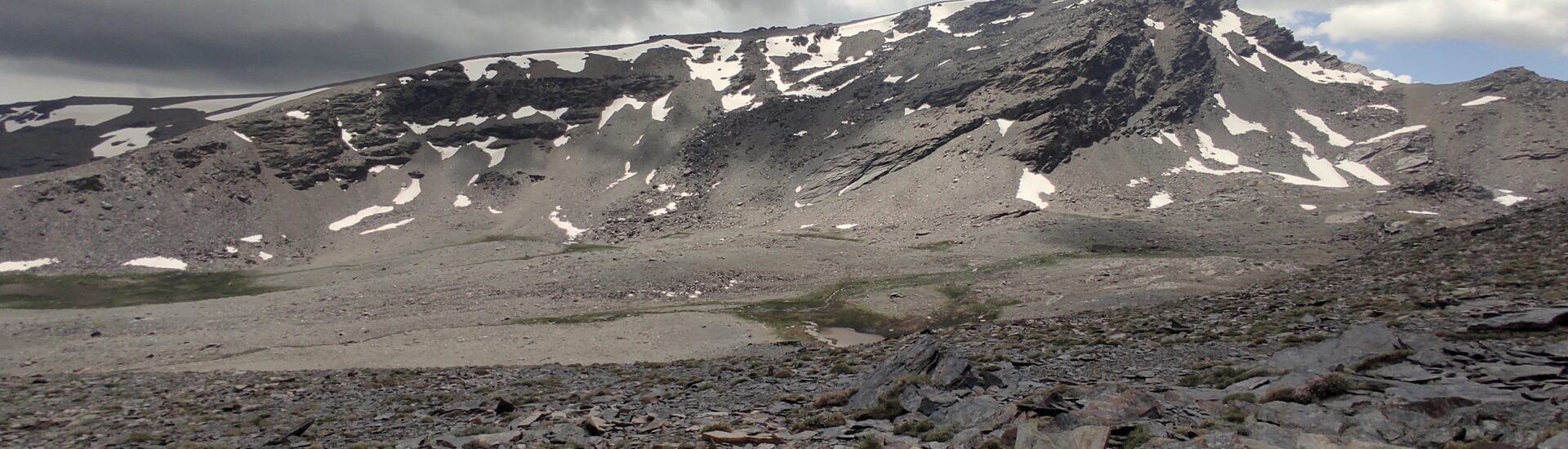 Mulhacén visto desde Siete Lagunas