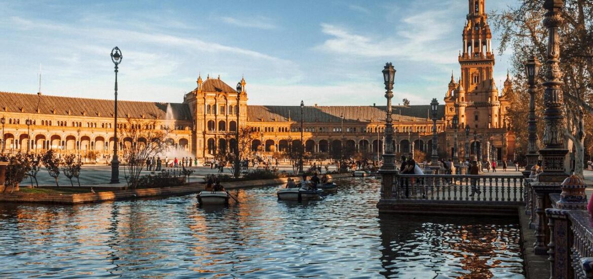 Sevilla es una de las ciudades imprescindibles que ver en España